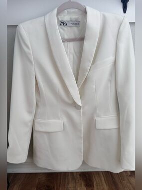 Zara White Tuxedo Blazer Size Small Tailored Shawl Collar